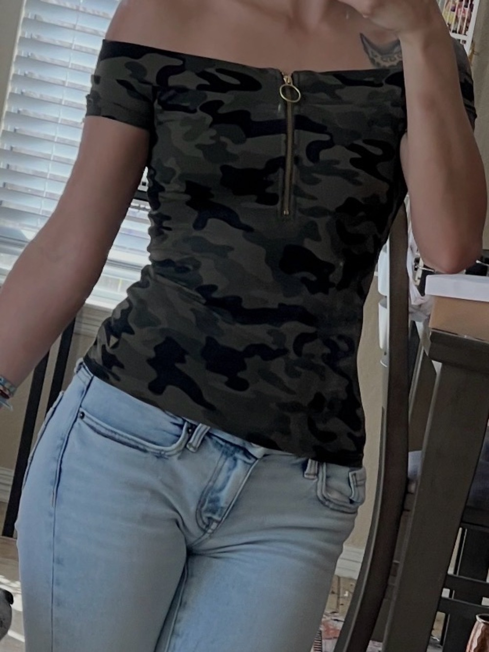 Guess Camo Off-Shoulder Short Sleeve Top in Green & Black with gold zipper